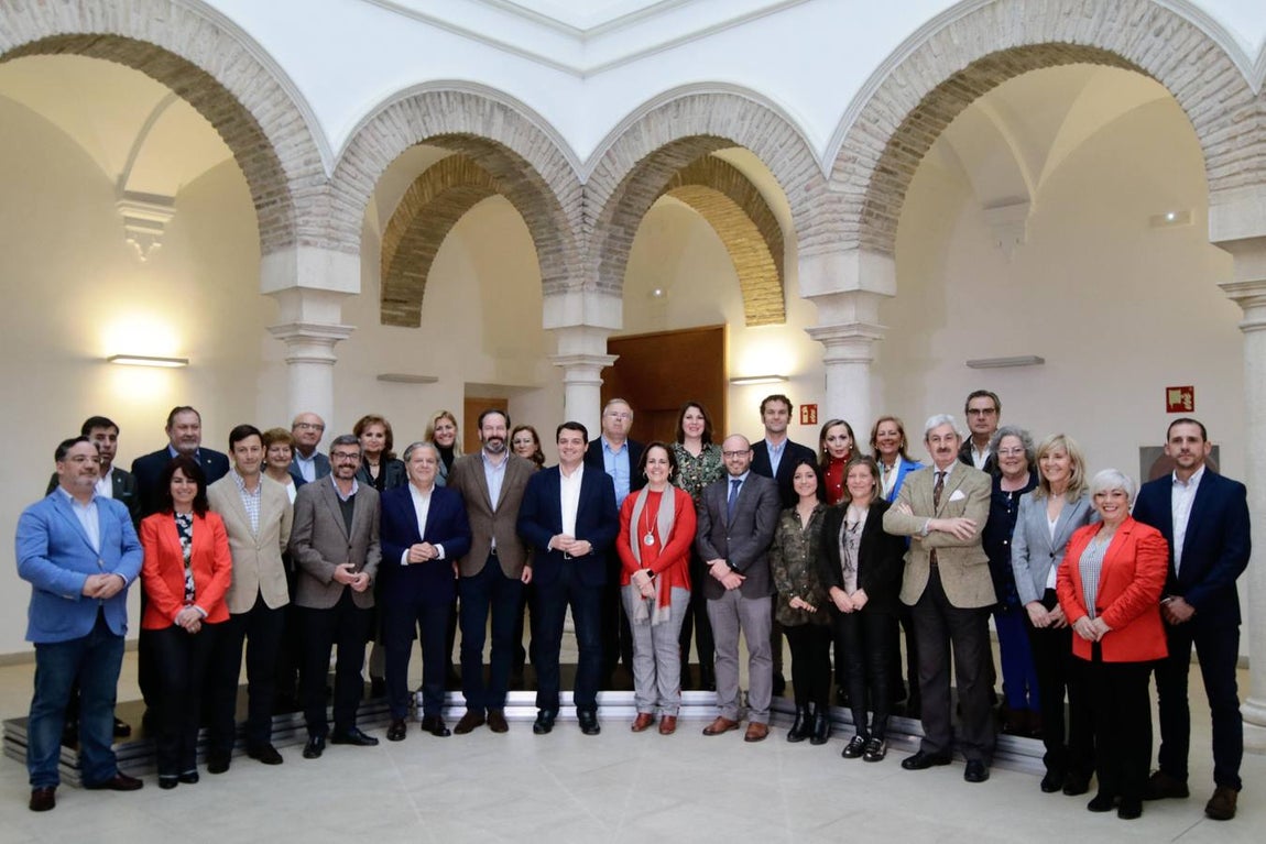 En imágenes, el acto de presentación de la candidatura de Bellido