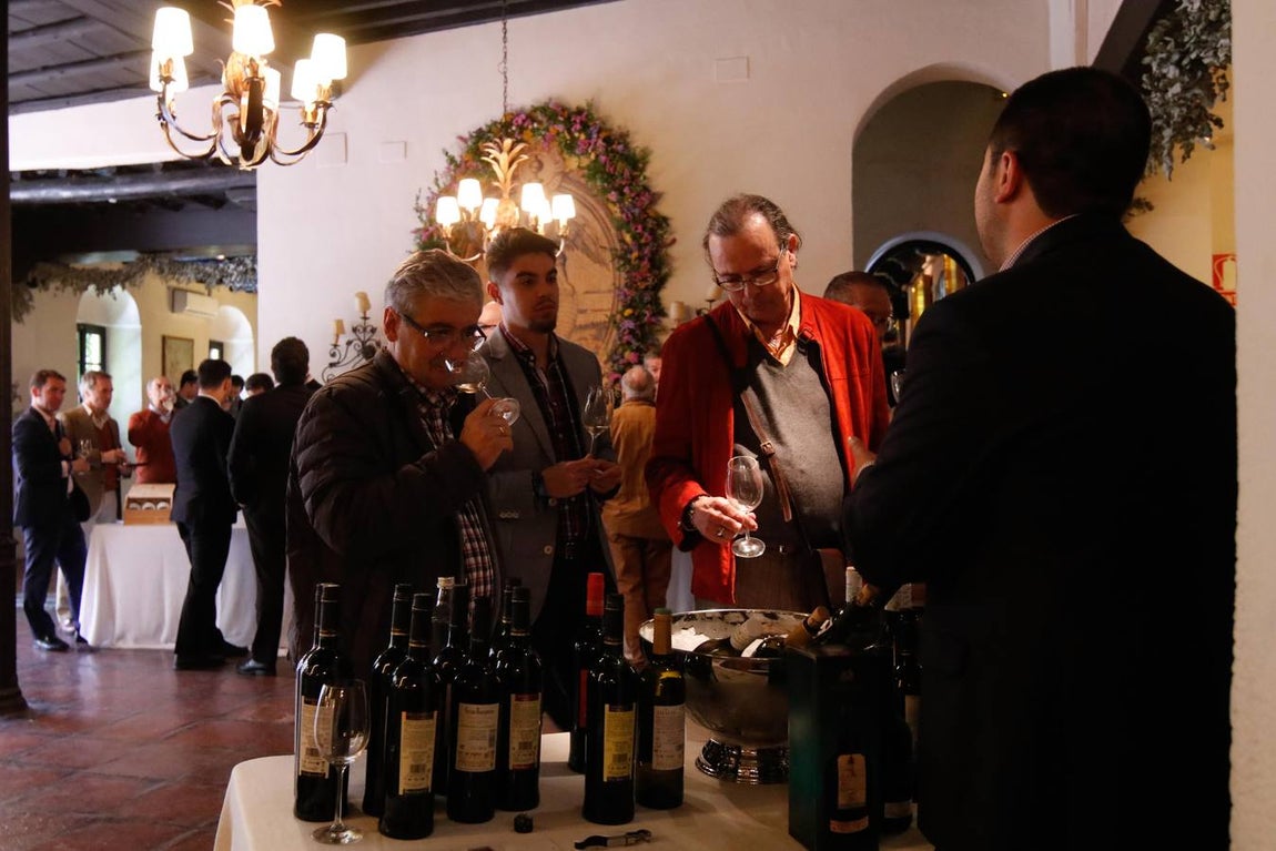 La cata de los mejores vinos de España en Bodegas Campos, en imágenes