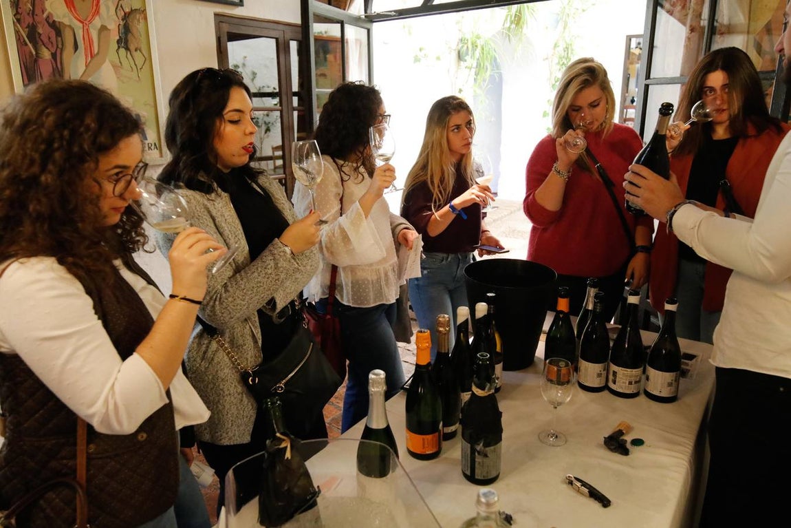 La cata de los mejores vinos de España en Bodegas Campos, en imágenes