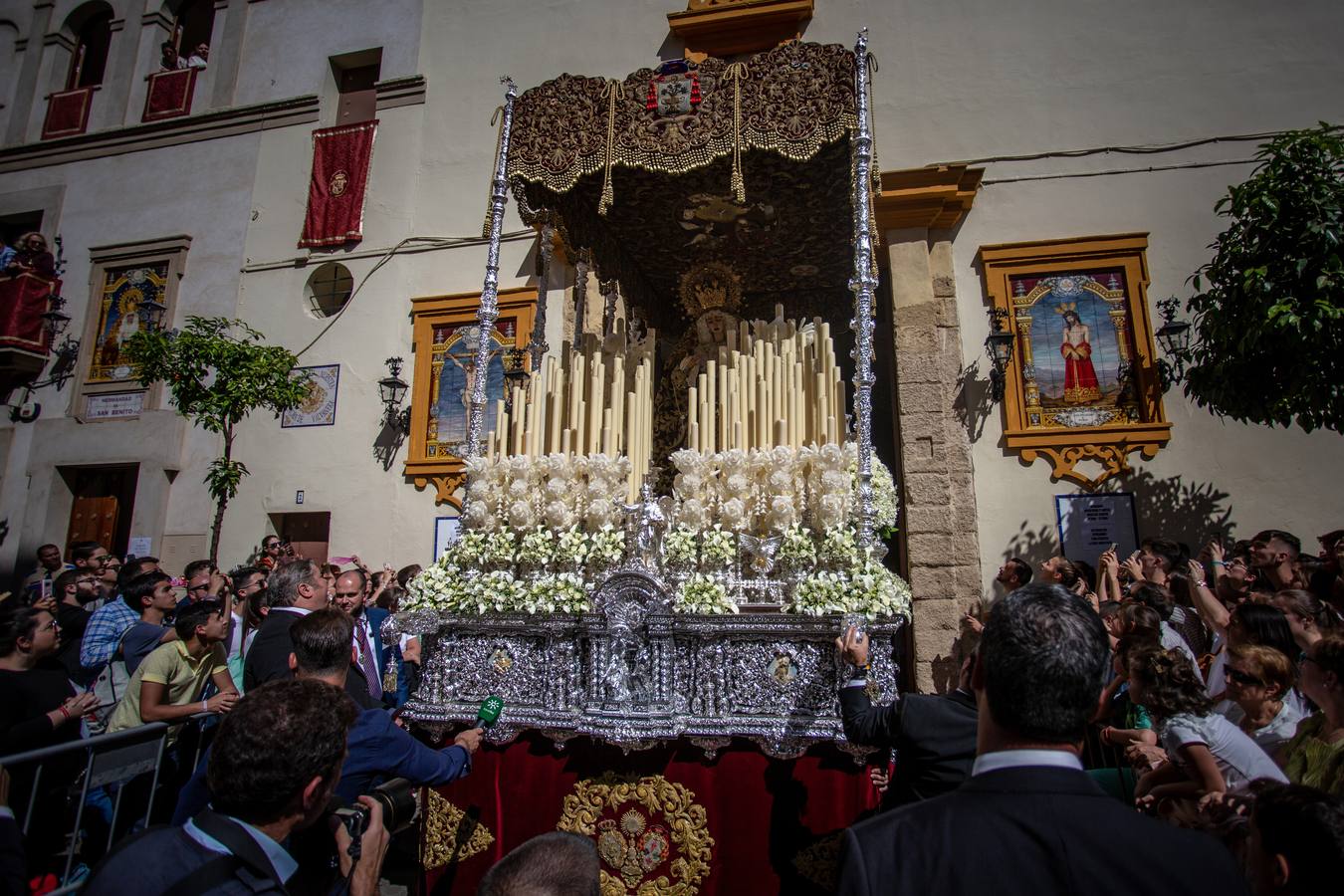 San Benito reluce en su estación de penitencia este Martes Santo