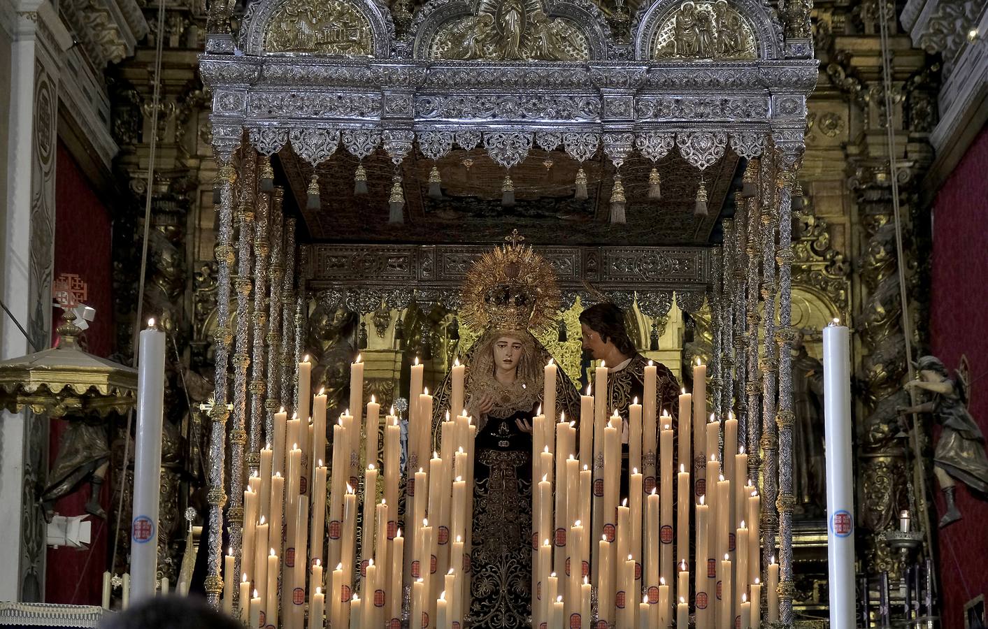 El Silencio recibe la visita de numerosos cofrades