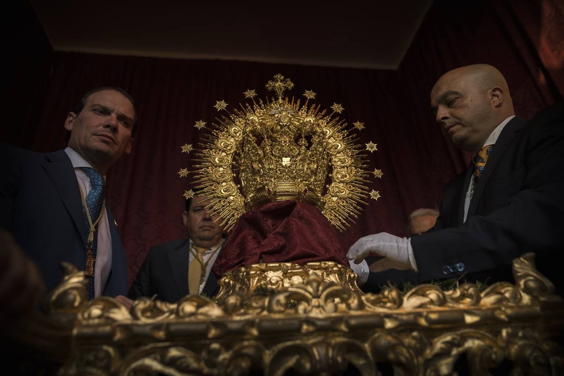 En imágenes, el acto de bendición a la Corona de Amor