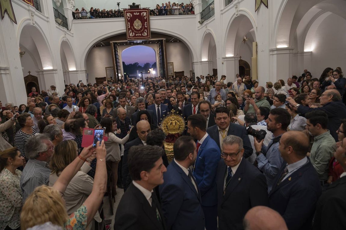 En imágenes, el acto de bendición a la Corona de Amor
