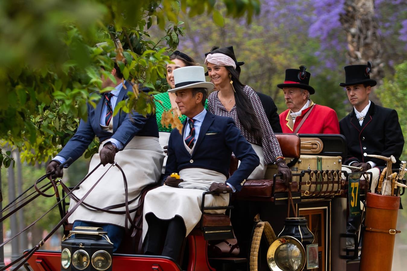 En imágenes, el Concurso y posterior paseo de los Enganches por Sevilla