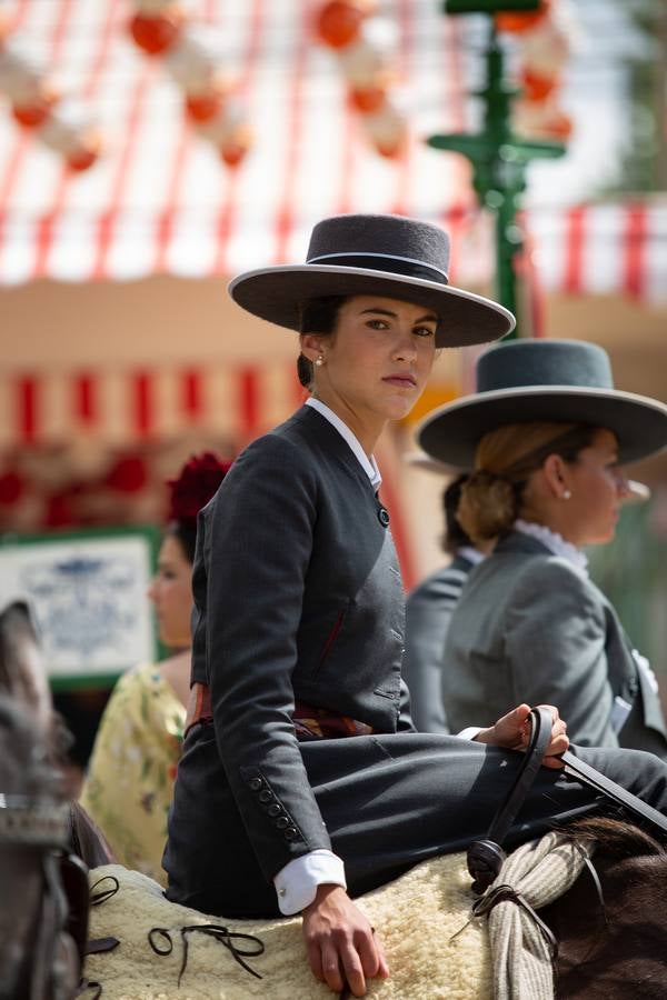 Galería: Jueves, un día perfecto para disfrutar de la Feria de Abril de Sevilla 2019