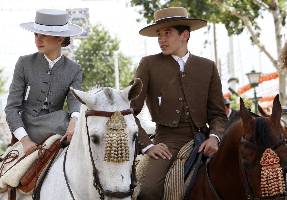 Galería: Jueves, un día perfecto para disfrutar de la Feria de Abril de Sevilla 2019