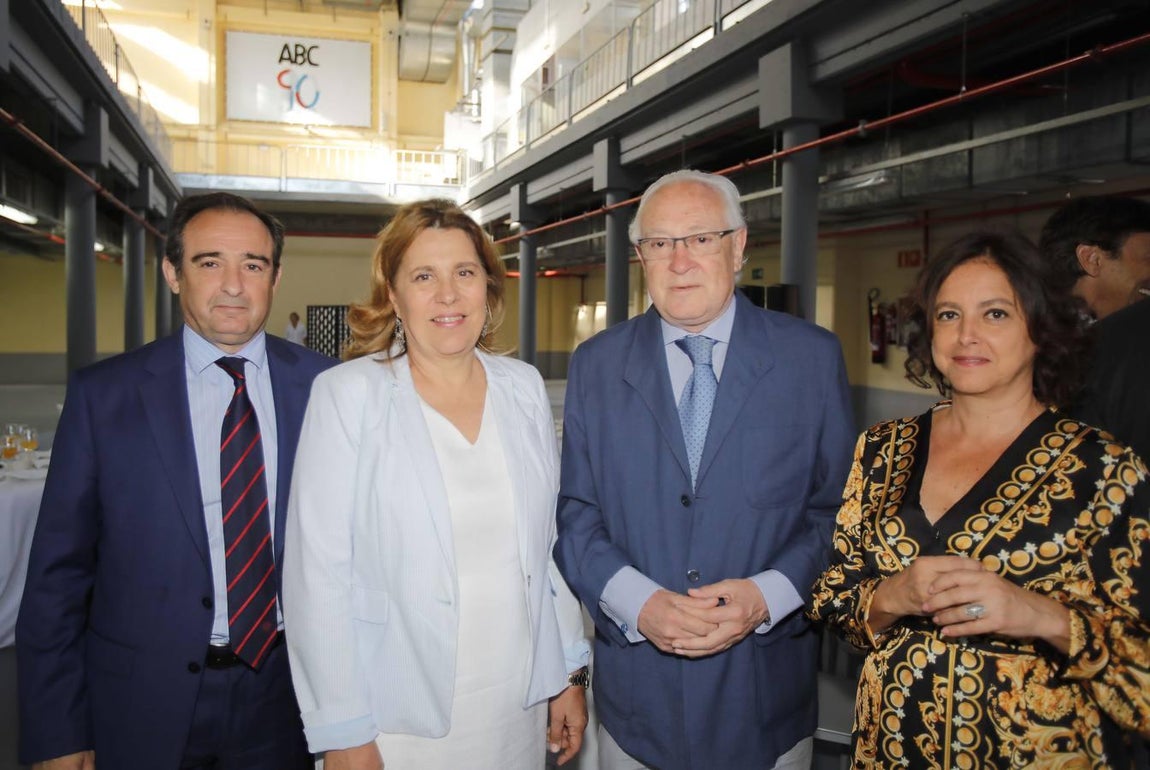 Carlos Abreu Cervera, Isabel Balbín Luque, Jaime Raynaud Soto y Catalina García Carrasco