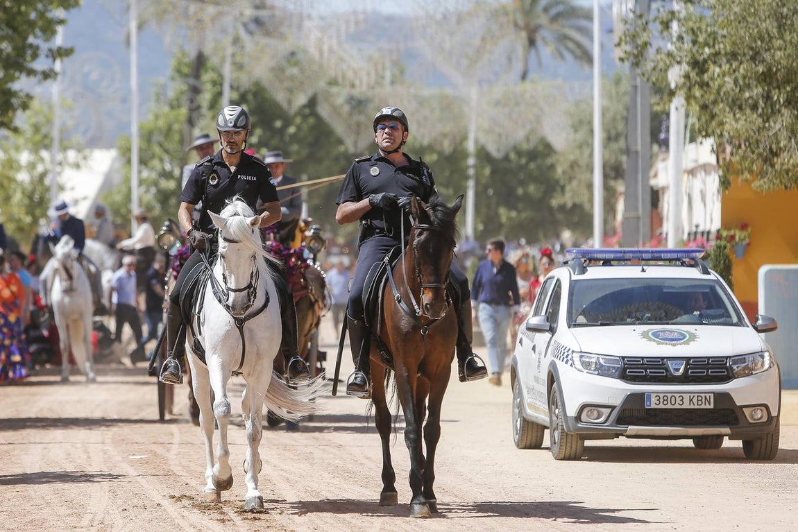 En imágenes, el ambiente de las casetas el domingo en la Feria de Córdoba