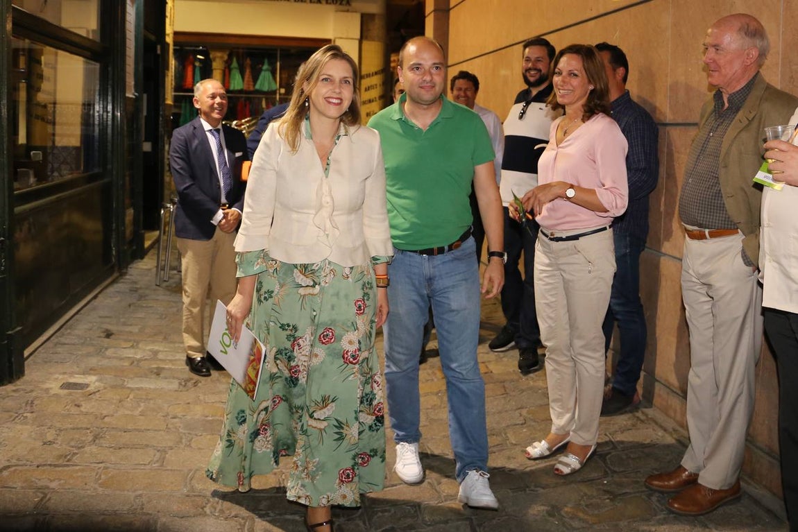 Así vive la noche electoral Vox en Sevilla