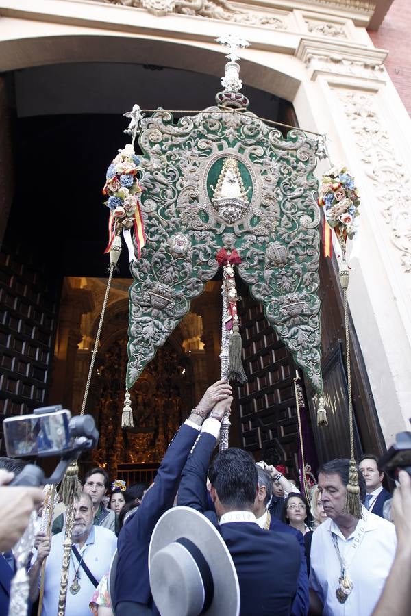 En imágenes, la salida de la hermandad del Rocío de Sevilla