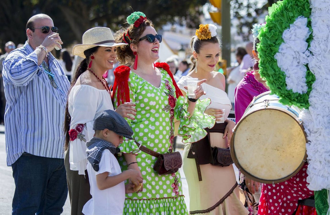 Multitudinaria salida de la hermandad del Rocío de Huelva