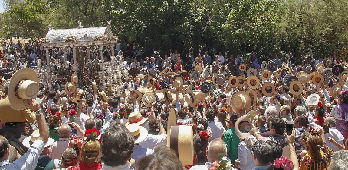 En imágenes, las hermandades de Sevilla, Triana y Sevilla Sur por el Quema (y II)