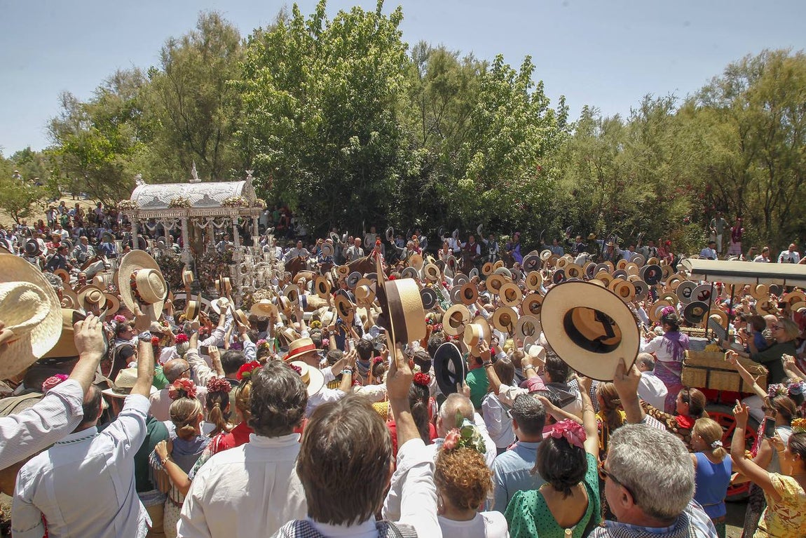 En imágenes, las hermandades de Sevilla, Triana y Sevilla Sur por el Quema (y II)
