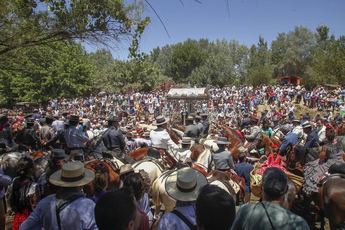 En imágenes, las hermandades de Sevilla, Triana y Sevilla Sur por el Quema (y II)