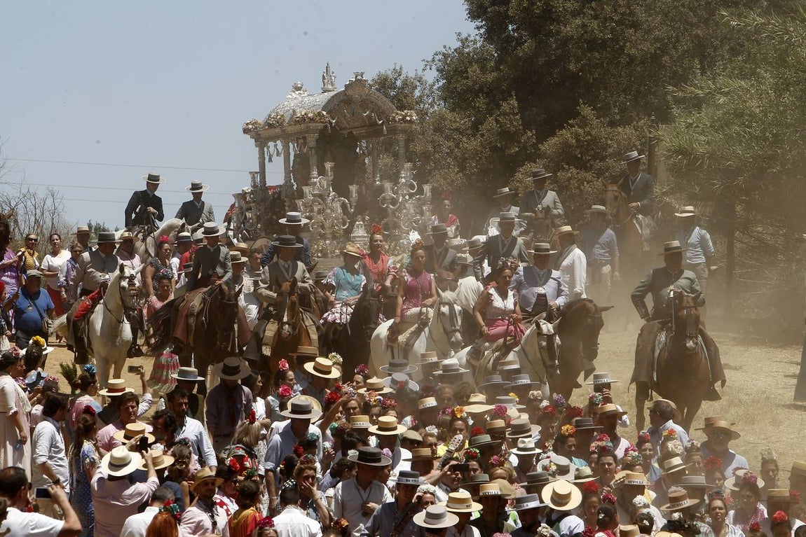 En imágenes, las hermandades de Sevilla, Triana y Sevilla Sur por el Quema (y II)