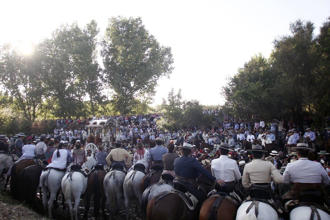 En imágenes, las hermandades de Sevilla, Triana y Sevilla Sur por el Quema (I)