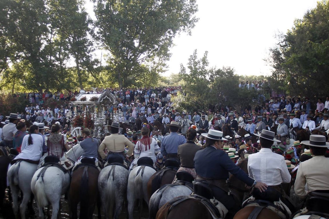 En imágenes, las hermandades de Sevilla, Triana y Sevilla Sur por el Quema (I)