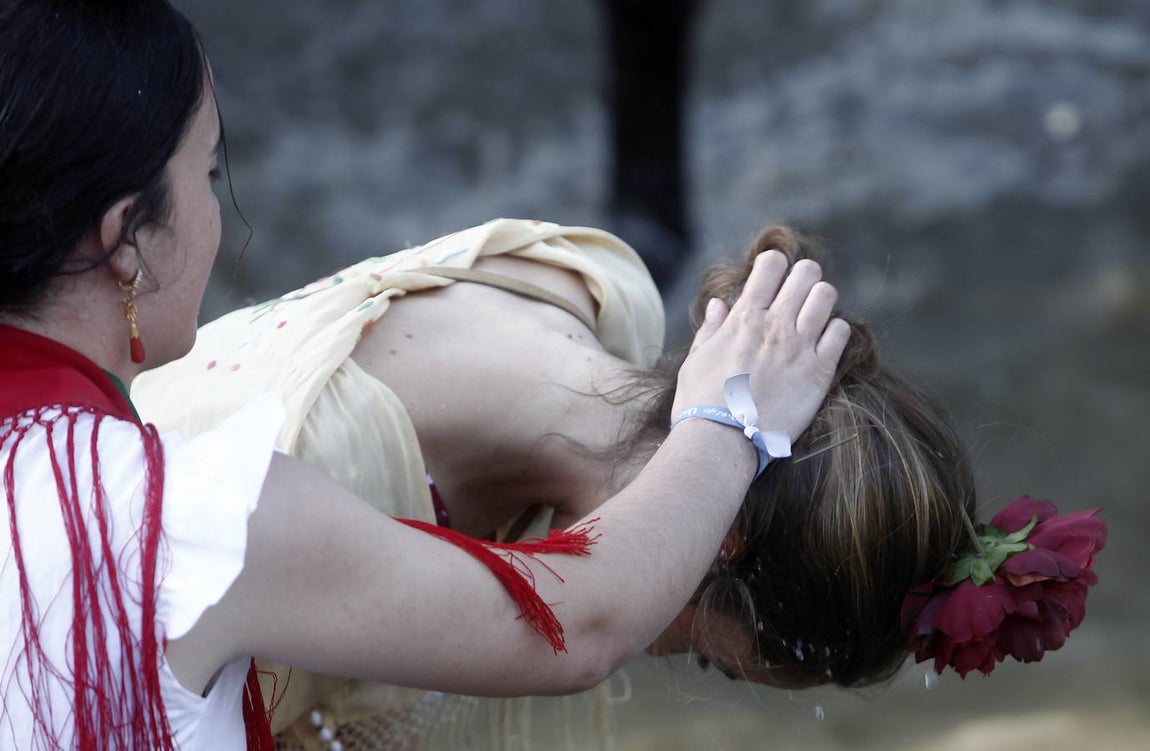 En imágenes, las hermandades de Sevilla, Triana y Sevilla Sur por el Quema (I)