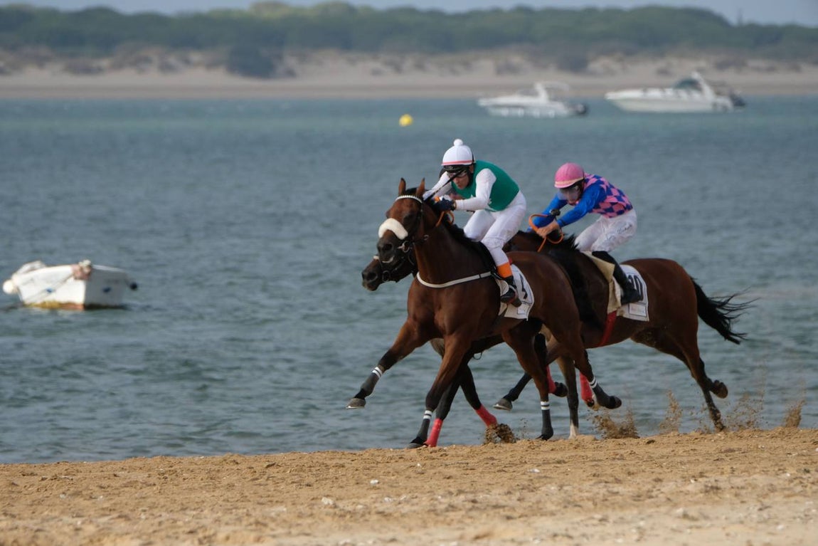 Las carreras de caballos de Sanlúcar, en imágenes