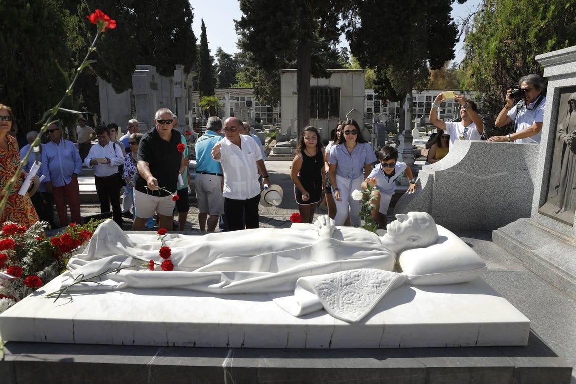 Los homenajes por el 72 aniversario de la muerte de Manolete, en imágenes