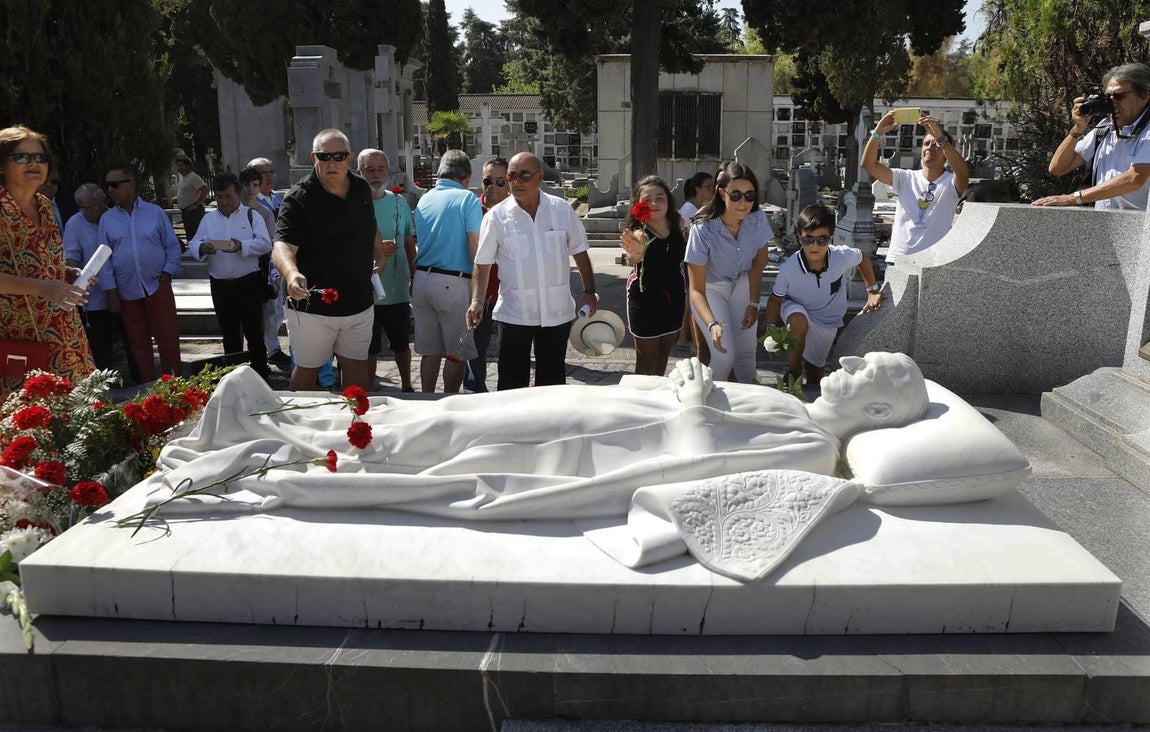 Los homenajes por el 72 aniversario de la muerte de Manolete, en imágenes