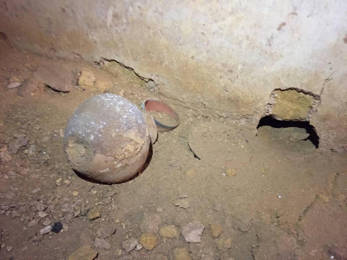 En imágenes: El mausoleo funerario hallado en una vivienda de Carmona