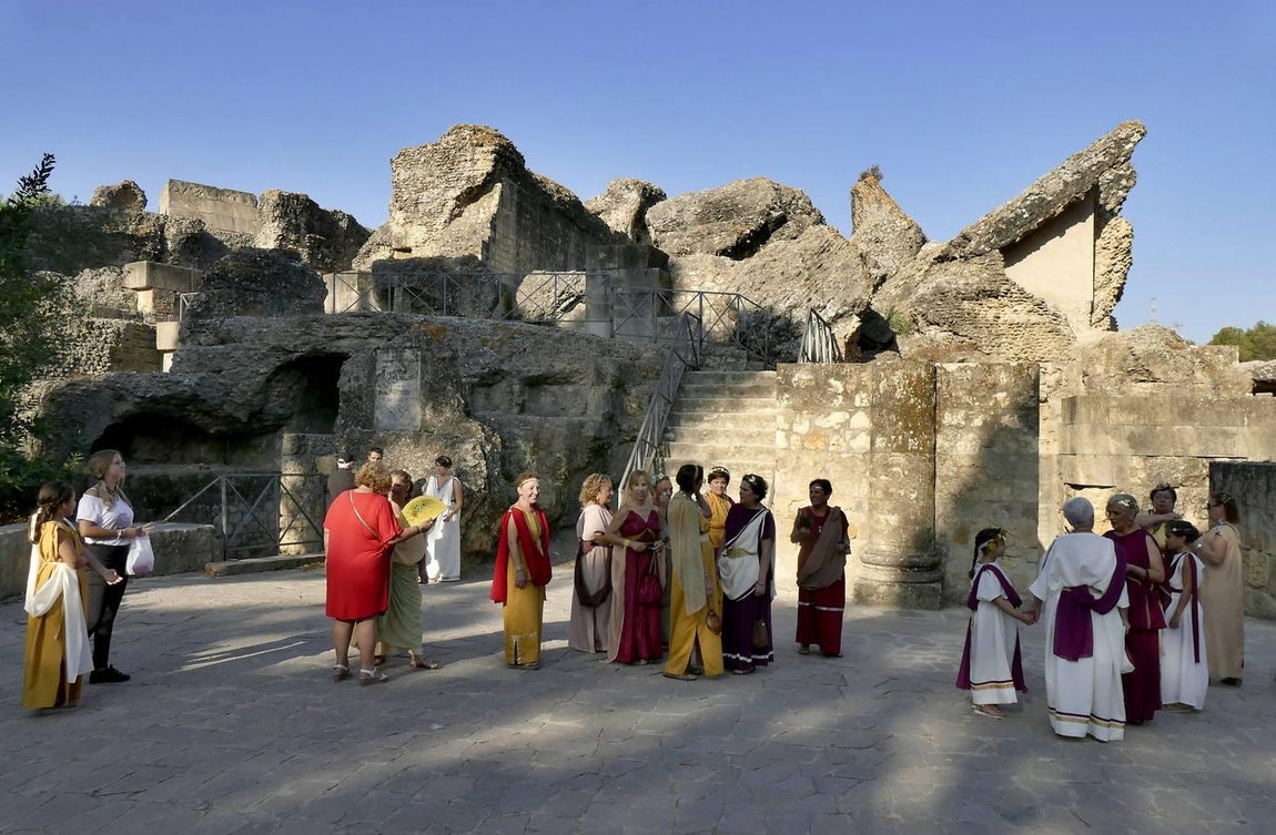 En imágenes, desfile de legionarios por el II Día de la Romanidad en Itálica