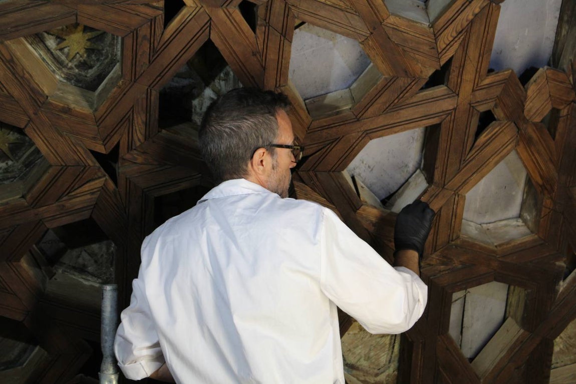 Restauración del retablo del santuario de Consolación de Utrera