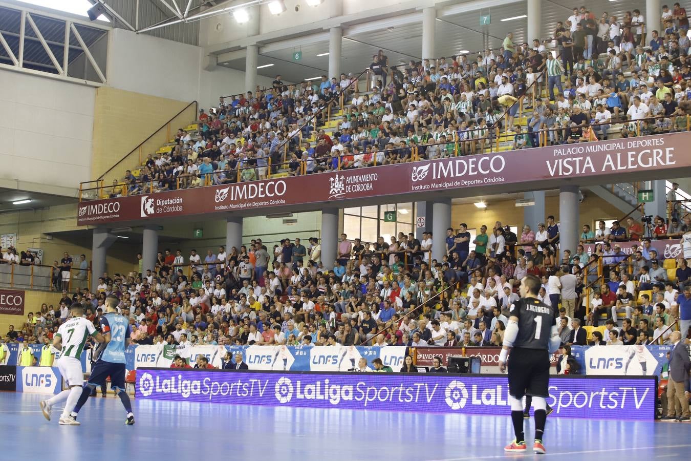El ambiente en Vista Alegre y lo mejor del Córdoba-Inter, en imágenes