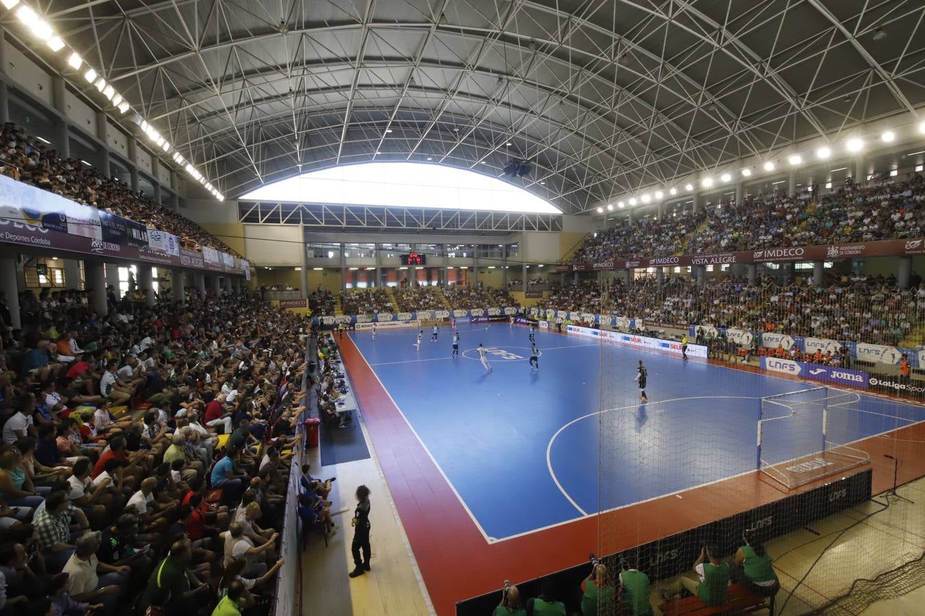 El ambiente en Vista Alegre y lo mejor del Córdoba-Inter, en imágenes