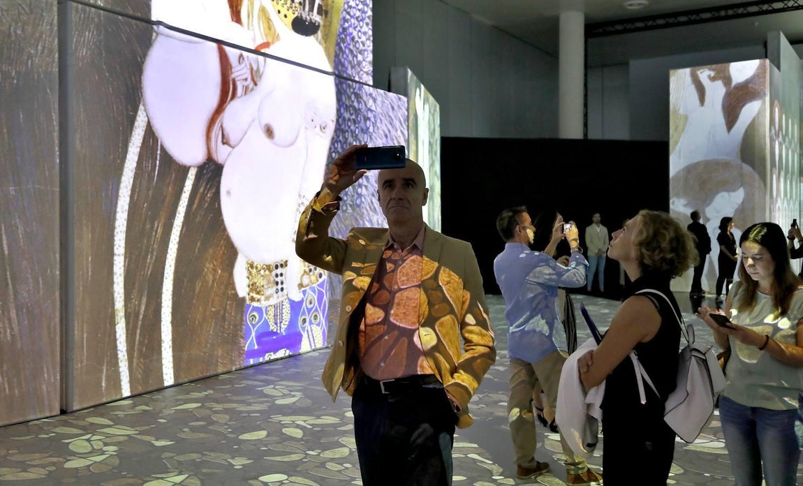 La exposición «El oro de Klimt» llega al Pabellón de la Navegación de Sevilla