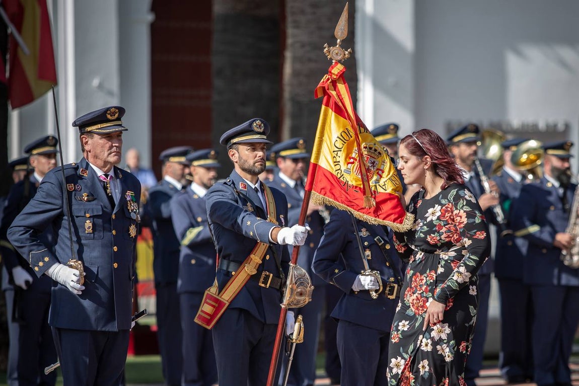 En imágenes, jura de bandera civil en Tomares