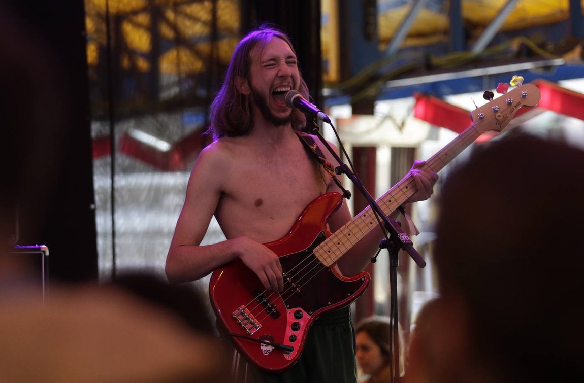 La música del mañana resuena en Sevilla