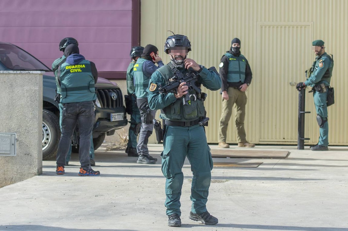 En imágenes, la operación antidroga de la Guardia Civil en Sevilla