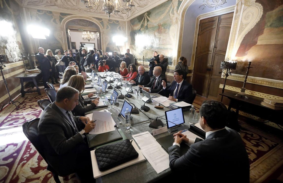 La reunión del Consejo de Gobierno de la Junta en Córdoba, en imágenes