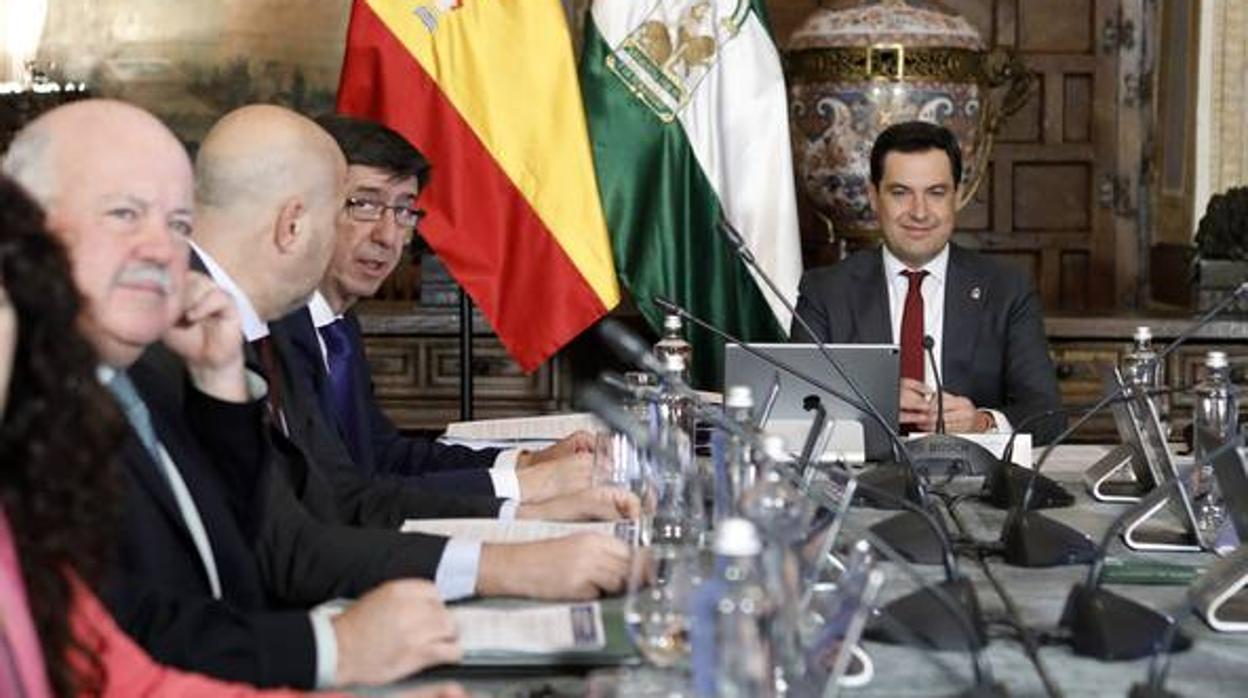 La reunión del Consejo de Gobierno de la Junta en Córdoba, en imágenes