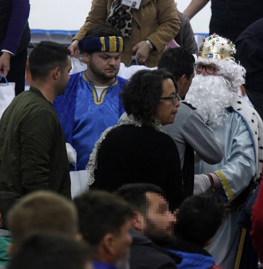 En imágenes, visita de los Reyes Magos al centro penitenciario Sevilla I