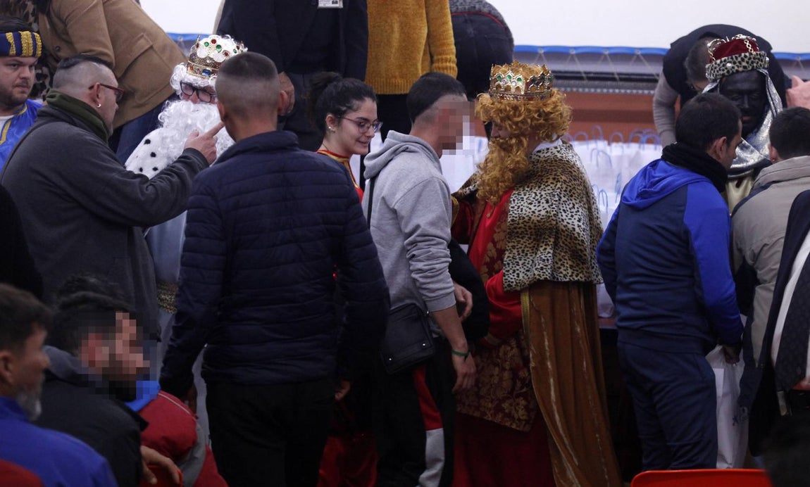 En imágenes, visita de los Reyes Magos al centro penitenciario Sevilla I