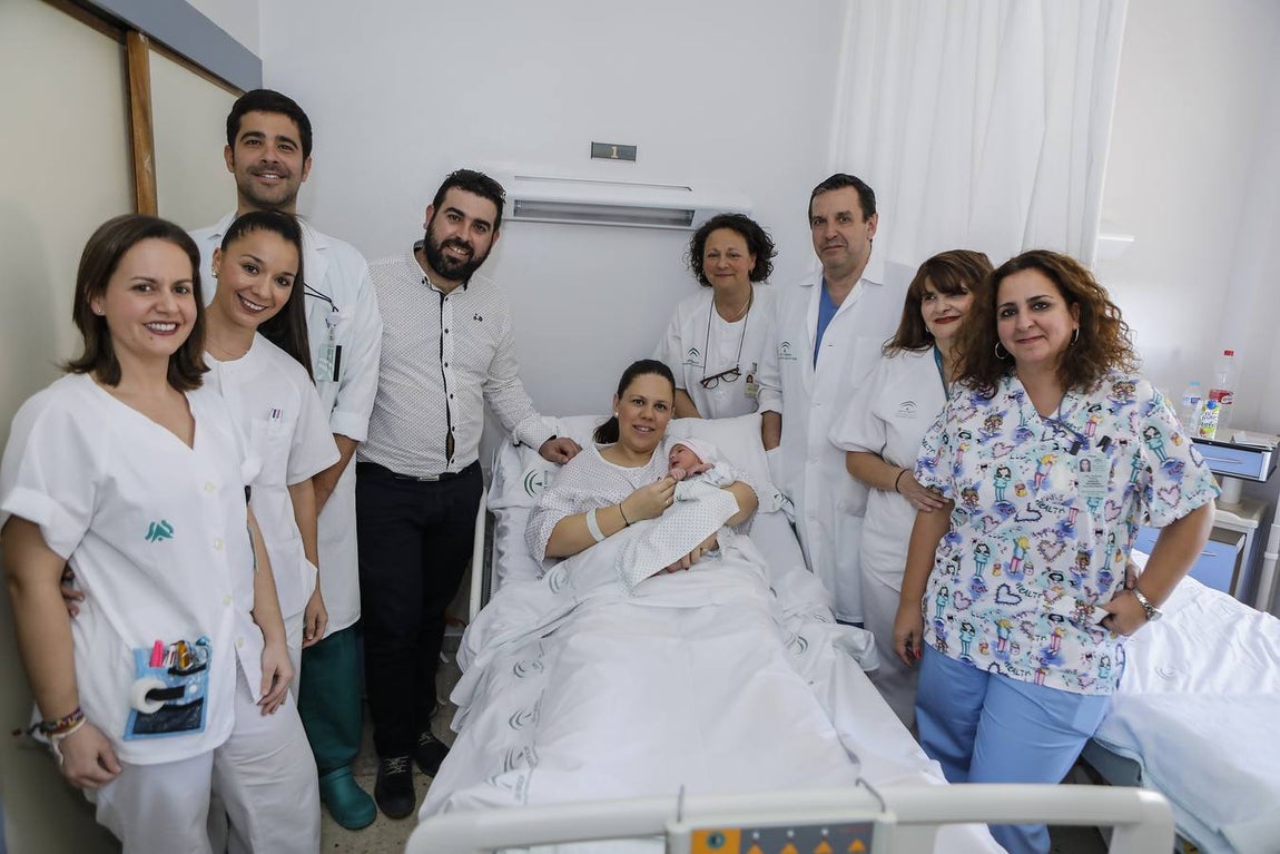 Así es Martina, el primer bebe nacido en Sevilla en 2020