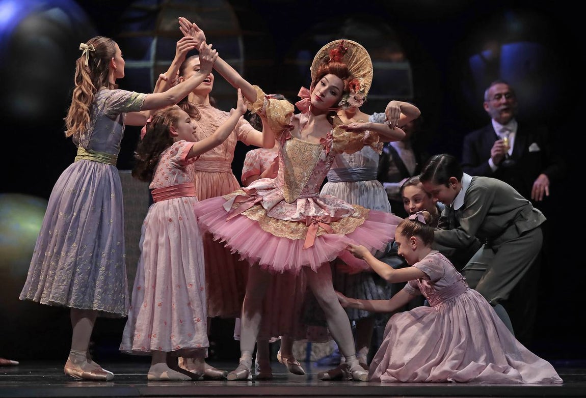 «El Cascanueces» de la Compañía Nacional de Danza, en imágenes