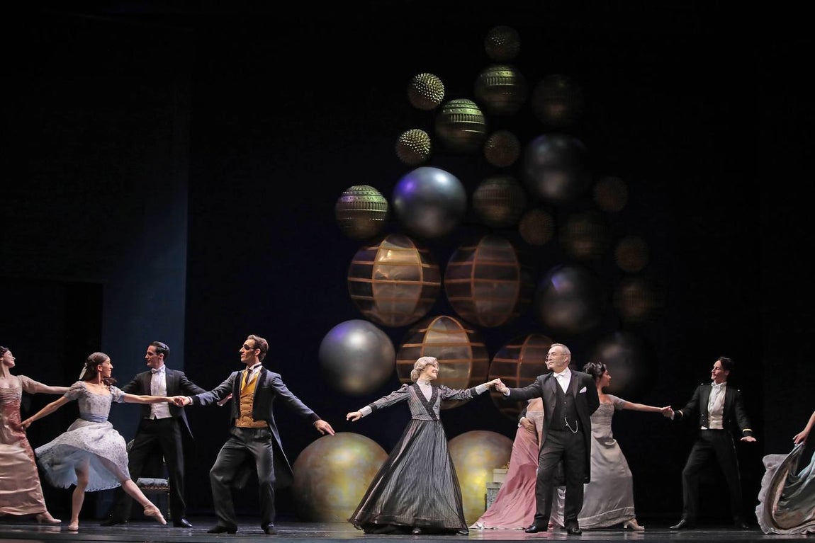 «El Cascanueces» de la Compañía Nacional de Danza, en imágenes