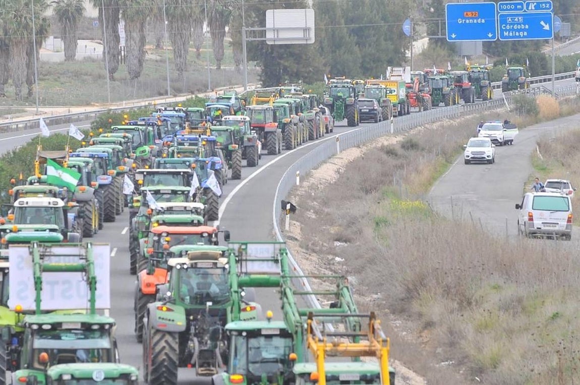Las reivindicaciones de los agricultores en Málaga, en imágenes
