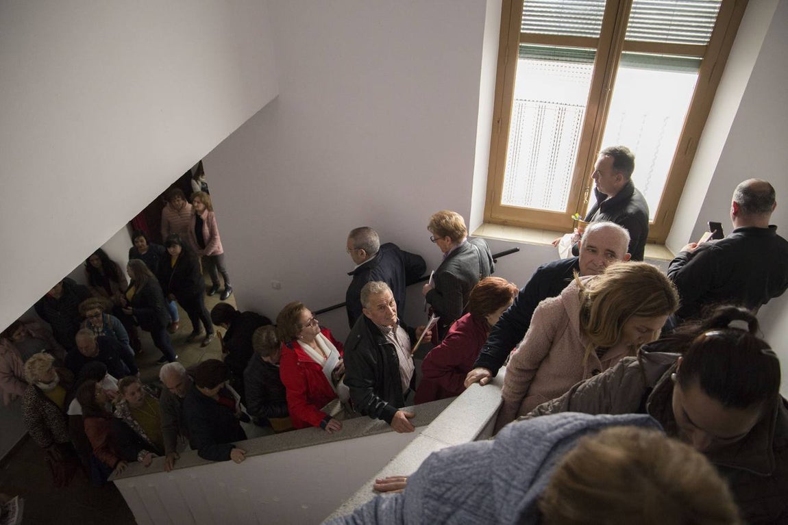 Cientos de personas rinden homenaje a Santa Ángela de la Cruz en Sevilla