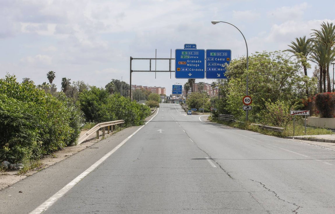 Coronavirus en Sevilla: carreteras desiertas, en cumplimiento del estado de alarma