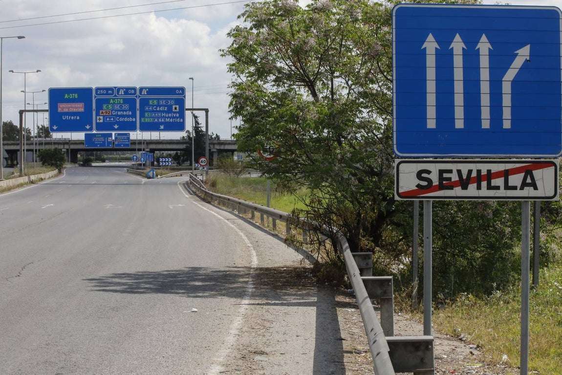 Coronavirus en Sevilla: carreteras desiertas, en cumplimiento del estado de alarma