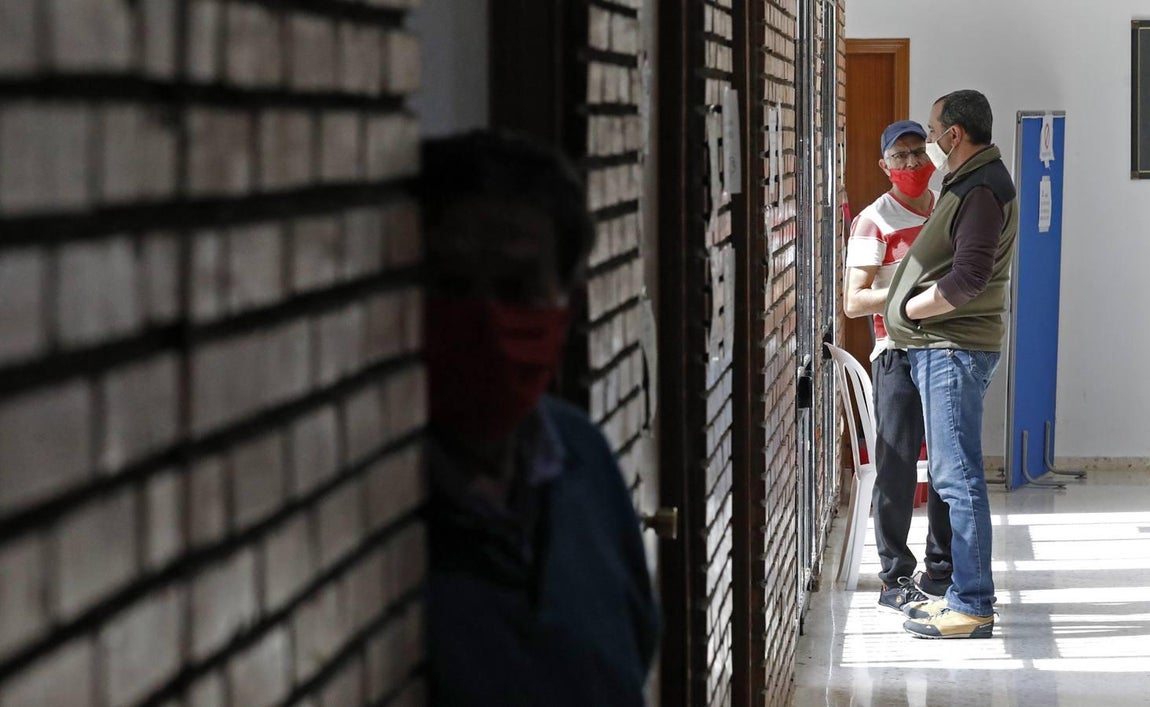 La vida confinada por coronavirus en el Colegio Séneca de Córdoba para los sin techo