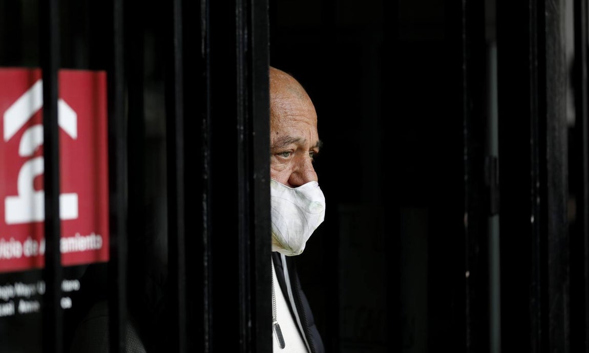 La vida confinada por coronavirus en el Colegio Séneca de Córdoba para los sin techo