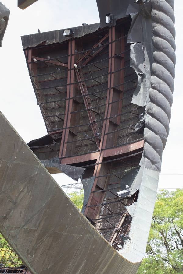 El deterioro del Huevo de Colón, en imágenes