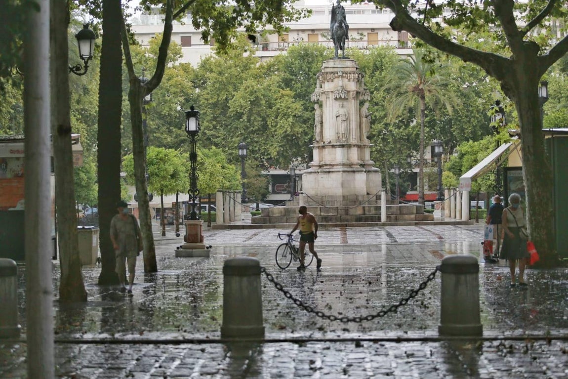 Las imágenes de la tormenta de granizo que ha caído este martes en Sevilla