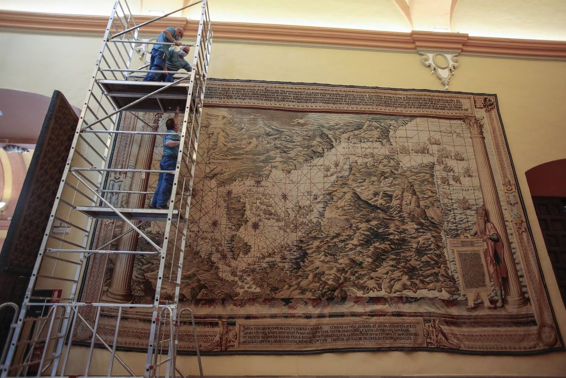 Vuelve a poder visitarse el Salón de los Tapices del Real Alcázar de Sevilla